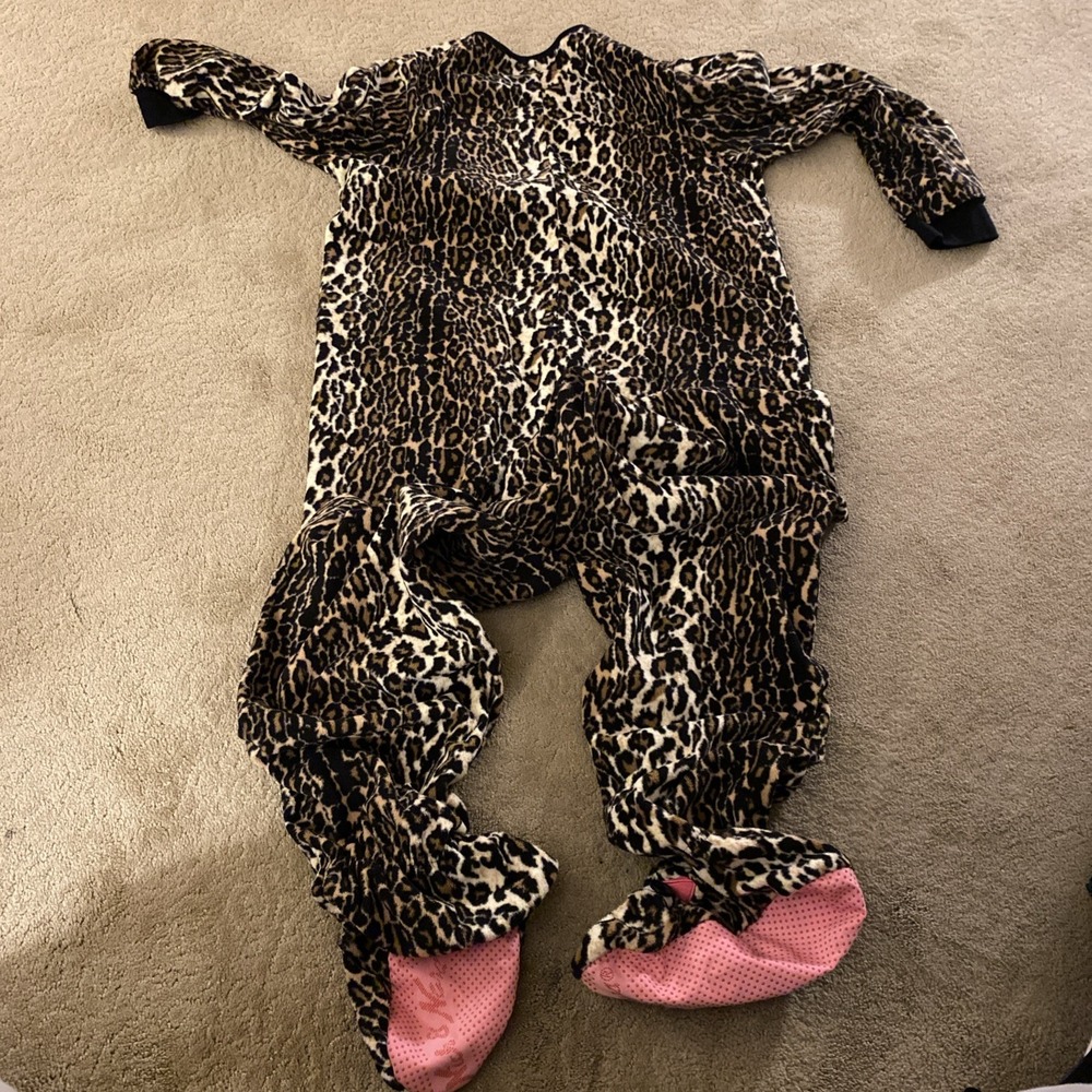 Nick & Nora Leopard Zip Up  Adult Medium‎ One Piece Fleece Cat Footie Pajamas - Picture 10 of 12